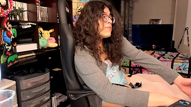 ShinyCherub online show from November 2025 01:28:01 AM