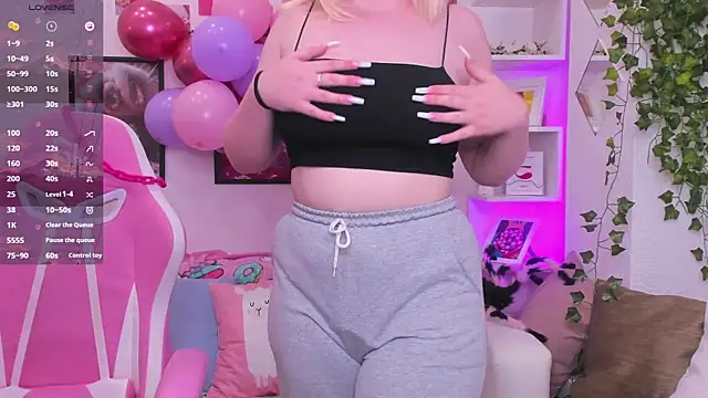 art lovee online show from October 2025 02:12:02 AM