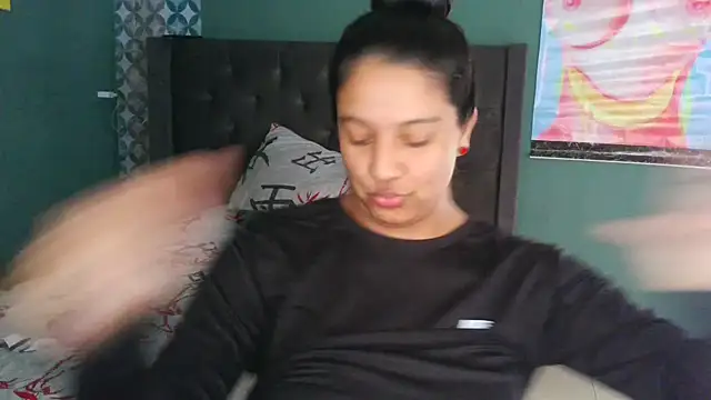 almaswan1 online show from November 2025 03:23:02 PM