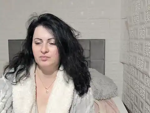 Lillian2 online show from January 2025 06:56:02 PM