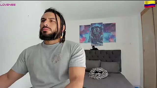 Snapshot of Louis_marley__ chatting on December 2024 02:00:01 PM Louis marley online show from December 2024 02:00:01 PM