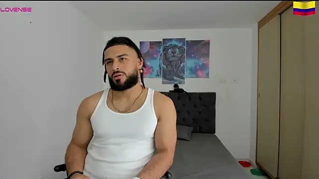 Snapshot of Louis_marley__ chatting on December 2024 08:48:01 PM Louis marley online show from December 2024 08:48:01 PM