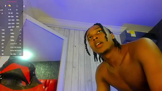 Snapshot of DominicSccott chatting on October 2025 01:01:02 PM DominicSccott online show from October 2025 01:01:02 PM