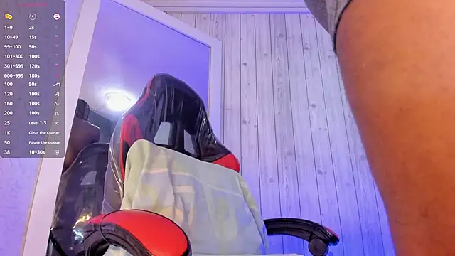 Snapshot of DominicSccott chatting on November 2025 01:10:01 PM DominicSccott online show from November 2025 01:10:01 PM