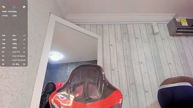 Snapshot of DominicSccott chatting on November 2025 01:00:02 PM DominicSccott online show from November 2025 01:00:02 PM