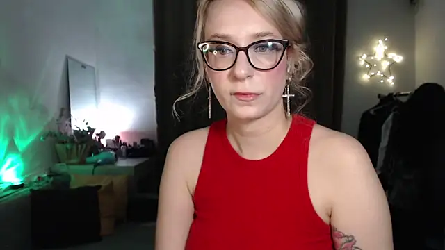 welliza online show from October 2025 11:27:01 PM