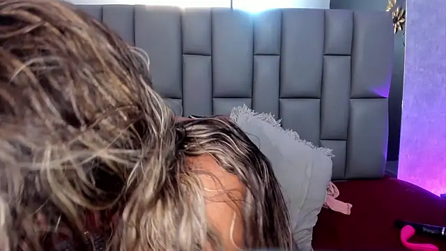  MiaBrown  online show from March 2025 06:19:02 PM