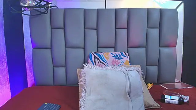  MiaBrown  online show from September 2025 12:05:02 PM