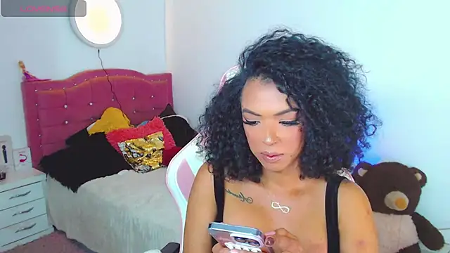Snapshot of Tanedra_collings chatting on April 2026 04:04:02 AM Tanedra collings online show from April 2026 04:04:02 AM