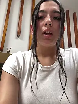 Nicollemays online show from February 2025 04:22:02 PM