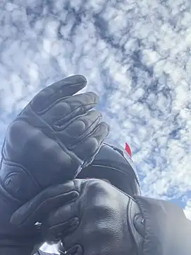 Nicollemays online show from March 2025 12:09:02 PM