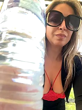 Snapshot of Cute_Anissa chatting on September 2025 01:38:02 PM Cute Anissa online show from September 2025 01:38:02 PM