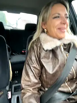 Cute Anissa online show from October 2025 02:43:02 PM