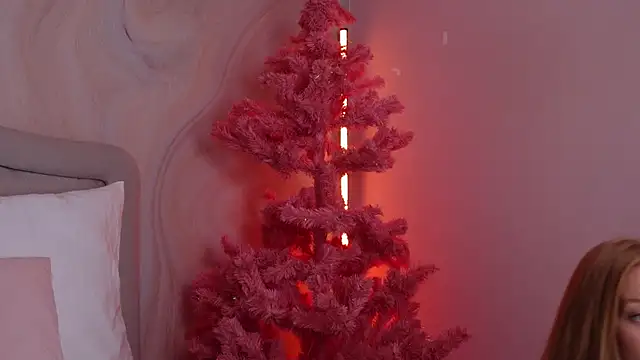 GingerEllis online show from December 2024 04:22:01 AM