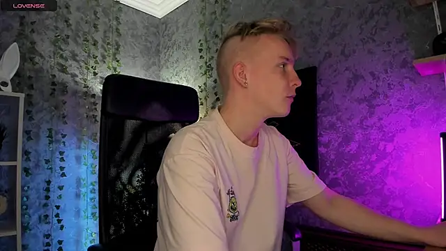 AlexxSweet online show from October 2025 04:53:01 AM