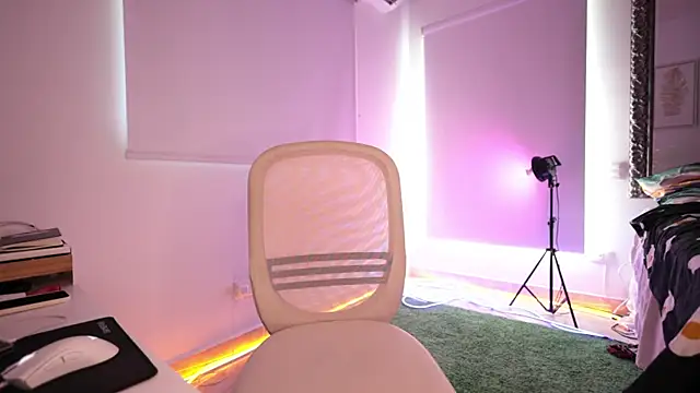 aliceabrams online show from October 2025 07:22:02 PM