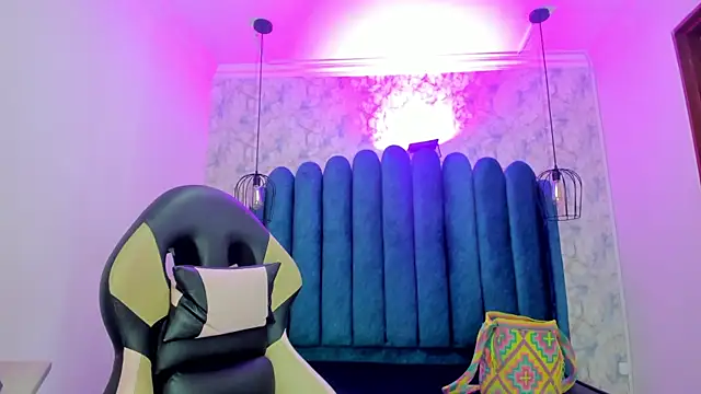 nalalye cruzz  online show from January 2026 02:58:01 AM