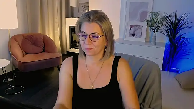 Snapshot of Annie_Light chatting on October 2025 05:59:01 AM Annie Light online show from October 2025 05:59:01 AM