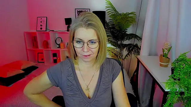 Annie Light online show from January 2026 05:55:01 AM