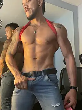 ARON TAYLER01 online show from January 2025 04:39:01 PM