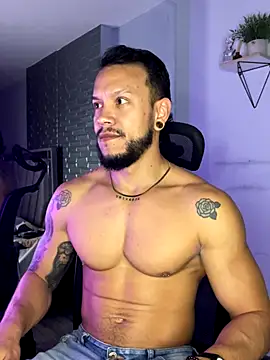 ARON TAYLER01 online show from November 2025 10:25:02 AM