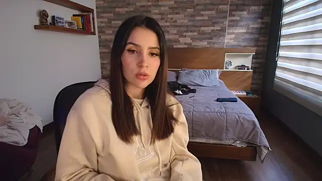 alicewilloww online show from October 2025 09:11:01 PM