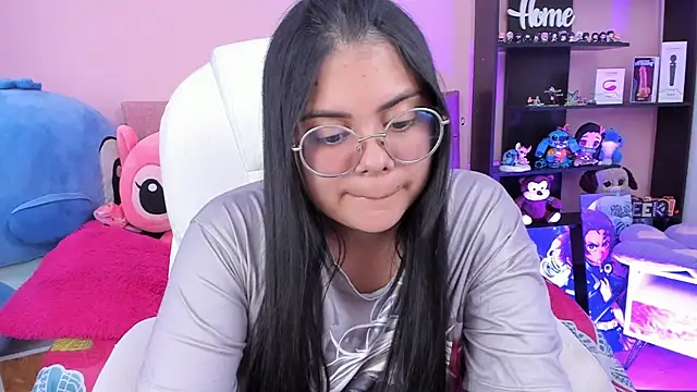 esmeralda112 online show from April 2026 08:55:01 PM