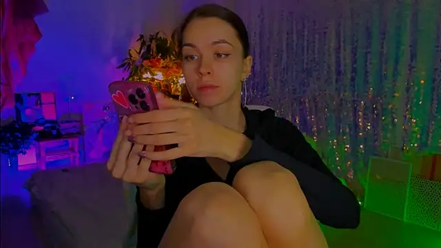 poli   online show from December 2025 03:51:02 PM