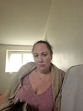 Wisie Cutie online show from December 2024 01:49:01 PM