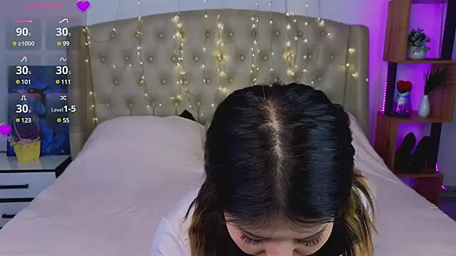 Snapshot of Wendy__Hills chatting on January 2025 12:50:01 PM Wendy Hills online show from January 2025 12:50:01 PM