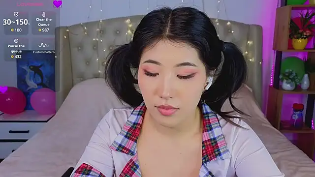 Snapshot of Wendy__Hills chatting on February 2025 06:51:01 PM Wendy Hills online show from February 2025 06:51:01 PM