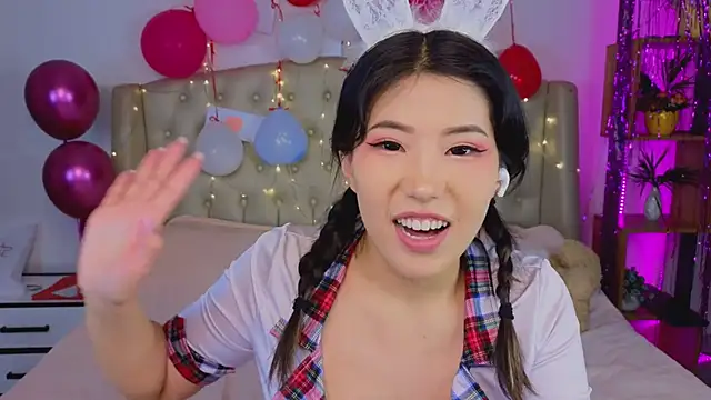 Snapshot of Wendy__Hills chatting on February 2025 04:07:01 PM Wendy Hills online show from February 2025 04:07:01 PM