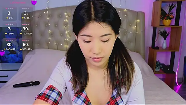 Snapshot of Wendy__Hills chatting on March 2025 12:34:01 PM Wendy Hills online show from March 2025 12:34:01 PM