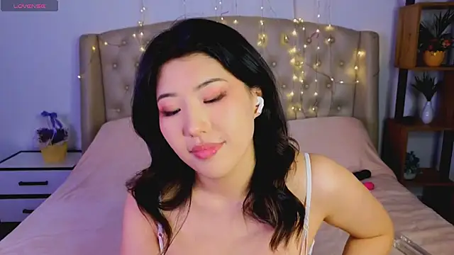 Snapshot of Wendy__Hills chatting on March 2025 05:17:02 PM Wendy Hills online show from March 2025 05:17:02 PM