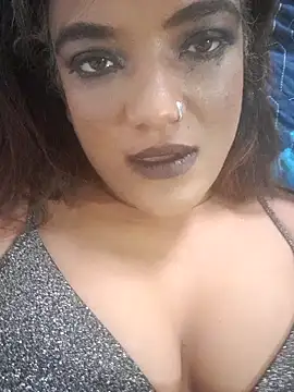 Indianpleasure300 online show from December 2024 02:38:02 PM