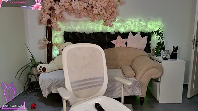 Meliazz online show from January 2025 04:24:01 PM