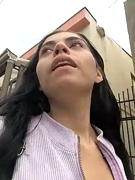 i am nina  online show from February 2025 04:18:01 PM