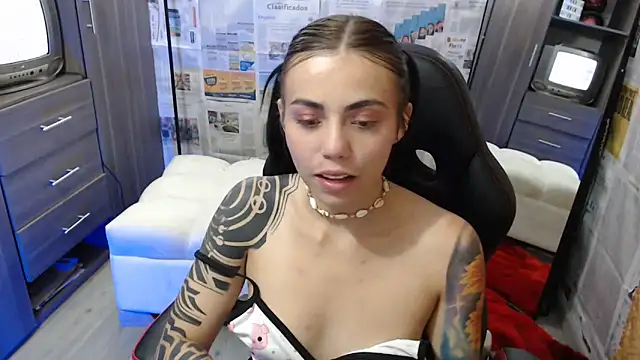 i am nina  online show from February 2025 11:15:01 PM