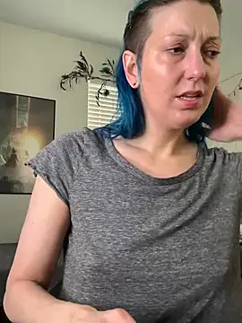 MissCumberdale online show from March 2025 04:45:01 PM