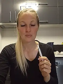 MaviePearl online show from January 2025 08:01:01 AM