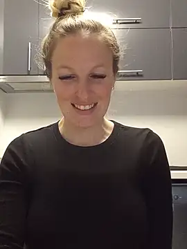 MaviePearl online show from February 2025 08:46:01 AM