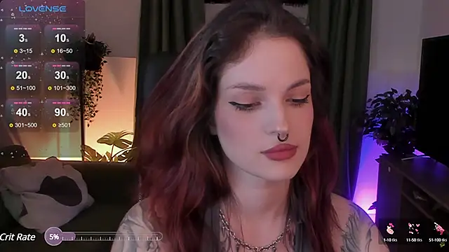 Snapshot of BratzieDarsie chatting on January 2025 11:43:02 AM BratzieDarsie online show from January 2025 11:43:02 AM