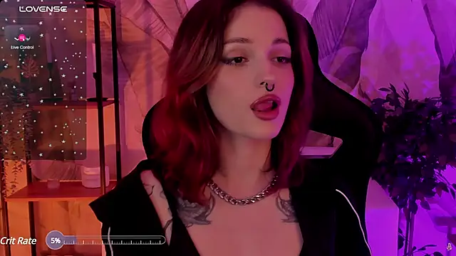 Snapshot of BratzieDarsie chatting on February 2025 11:43:02 AM BratzieDarsie online show from February 2025 11:43:02 AM