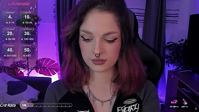 Snapshot of BratzieDarsie chatting on February 2025 11:40:02 AM BratzieDarsie online show from February 2025 11:40:02 AM