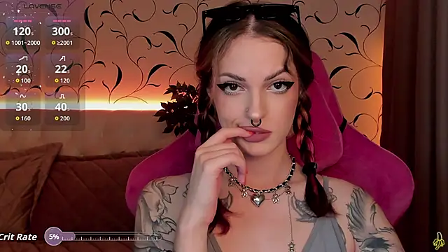 Snapshot of BratzieDarsie chatting on October 2025 08:23:01 AM BratzieDarsie online show from October 2025 08:23:01 AM