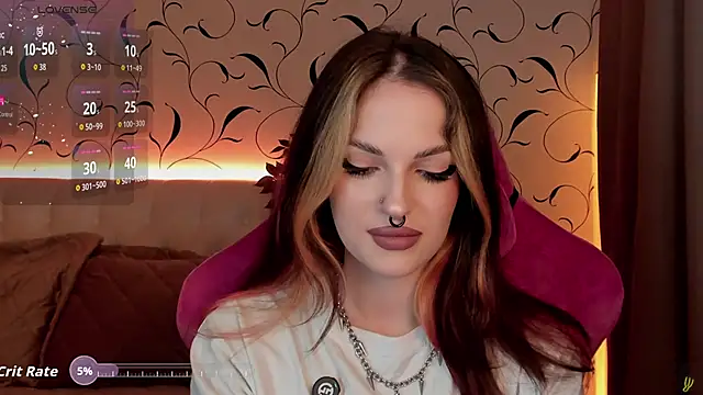 Snapshot of BratzieDarsie chatting on October 2025 09:30:02 AM BratzieDarsie online show from October 2025 09:30:02 AM