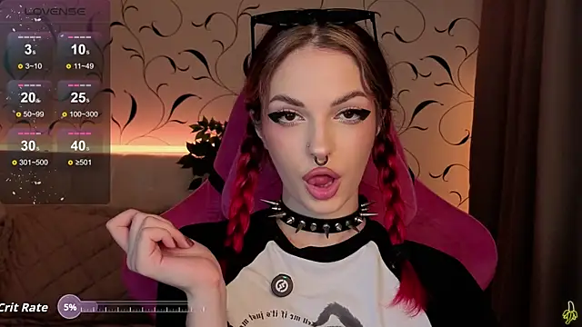 Snapshot of BratzieDarsie chatting on October 2025 09:28:01 AM BratzieDarsie online show from October 2025 09:28:01 AM