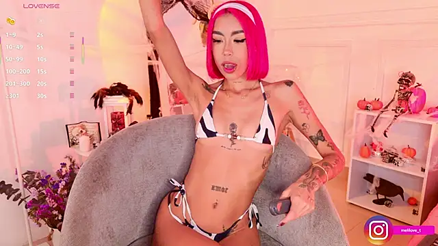 Mely-taylor online show from October 2025 11:04:01 PM