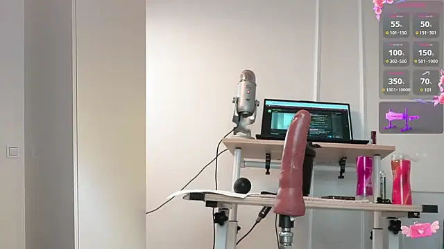 Snapshot of Miss69Ri99 chatting on March 2025 05:43:02 PM Miss69Ri99 online show from March 2025 05:43:02 PM