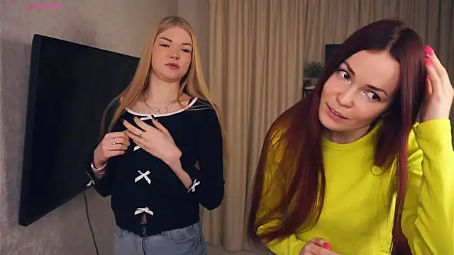 Snapshot of EllenReeves chatting on February 2025 06:22:01 AM EllenReeves online show from February 2025 06:22:01 AM